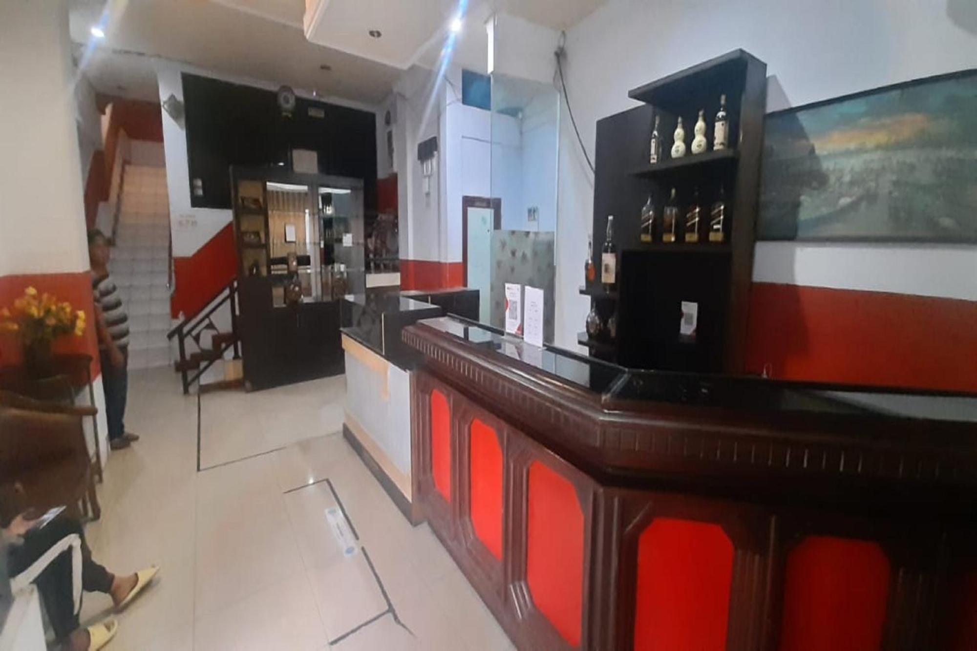 Oyo 93168 Permata Ria Hotel 2*
