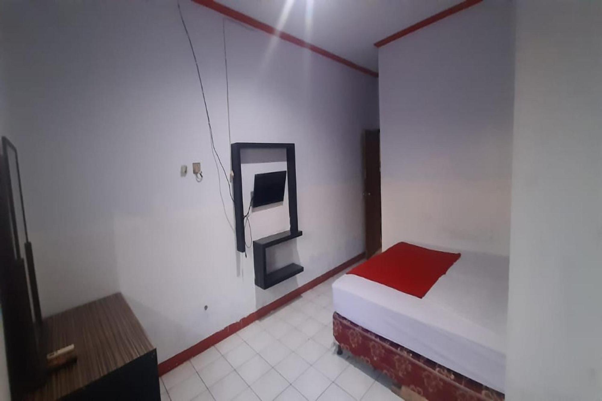 Hotel Oyo 93168 Permata Ria 2*